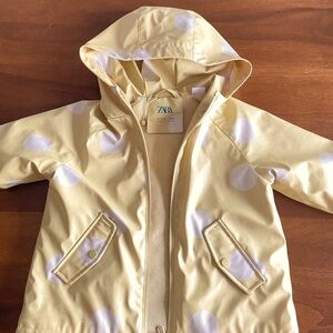 Zara Kids Yellow Polka Dot waterproof raincoat size 3-4 T